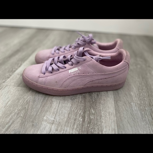 lavender pumas